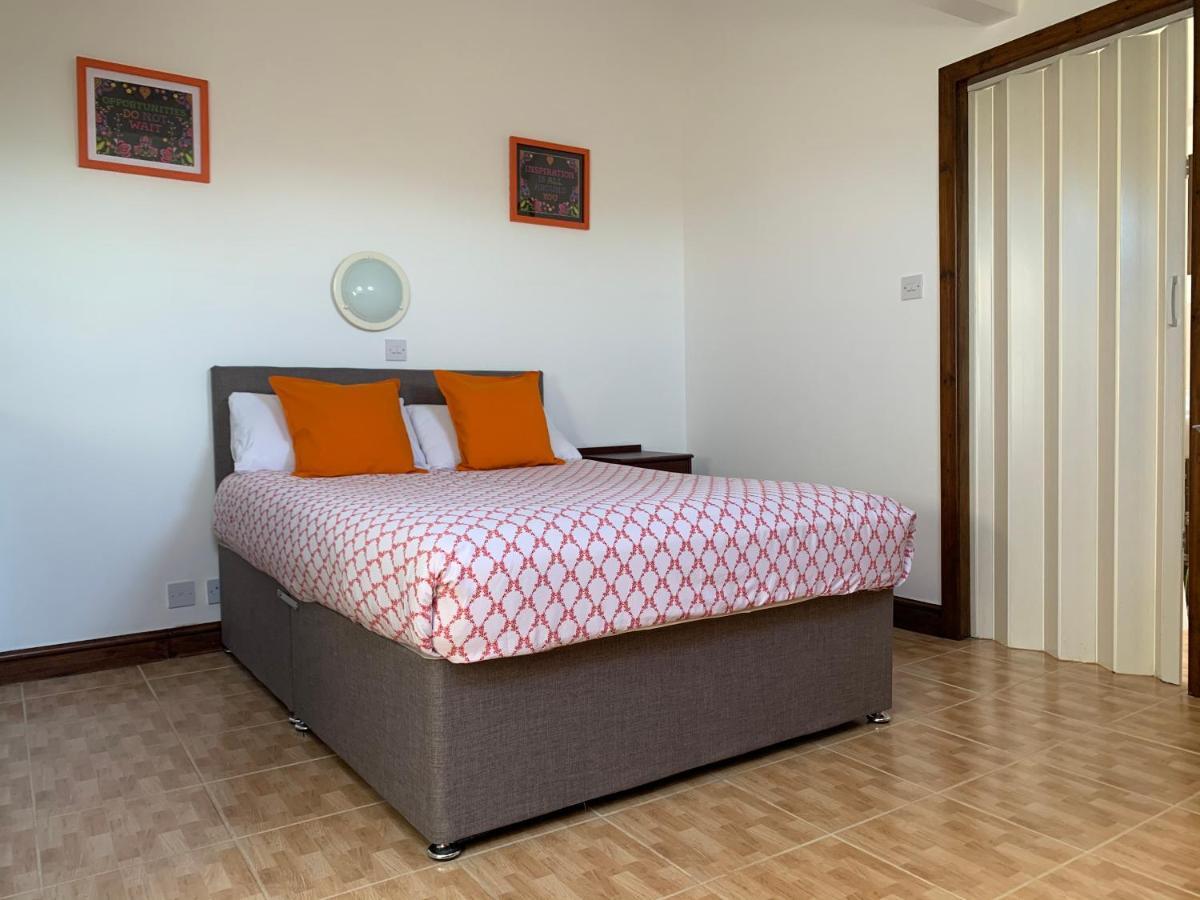- Free Parking Guest house Manchester