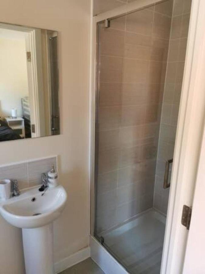 Entire 3 Bedroom House Free Parking * Manchester