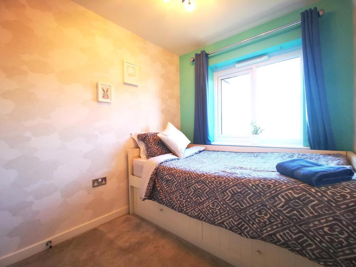 Holiday home The Lawnswood - With Free Parking *