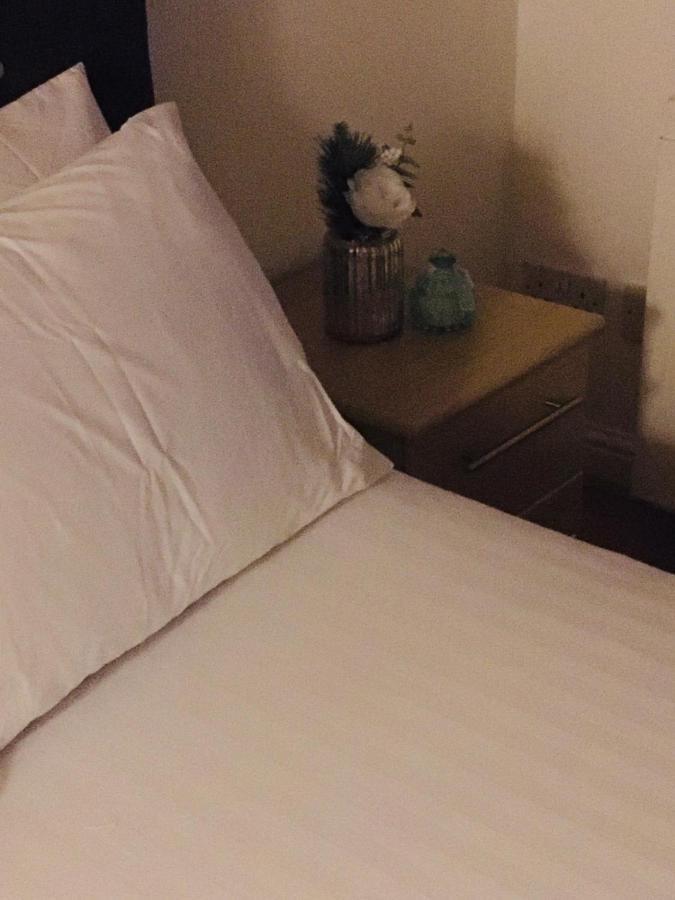 Oxford Place Apartment *