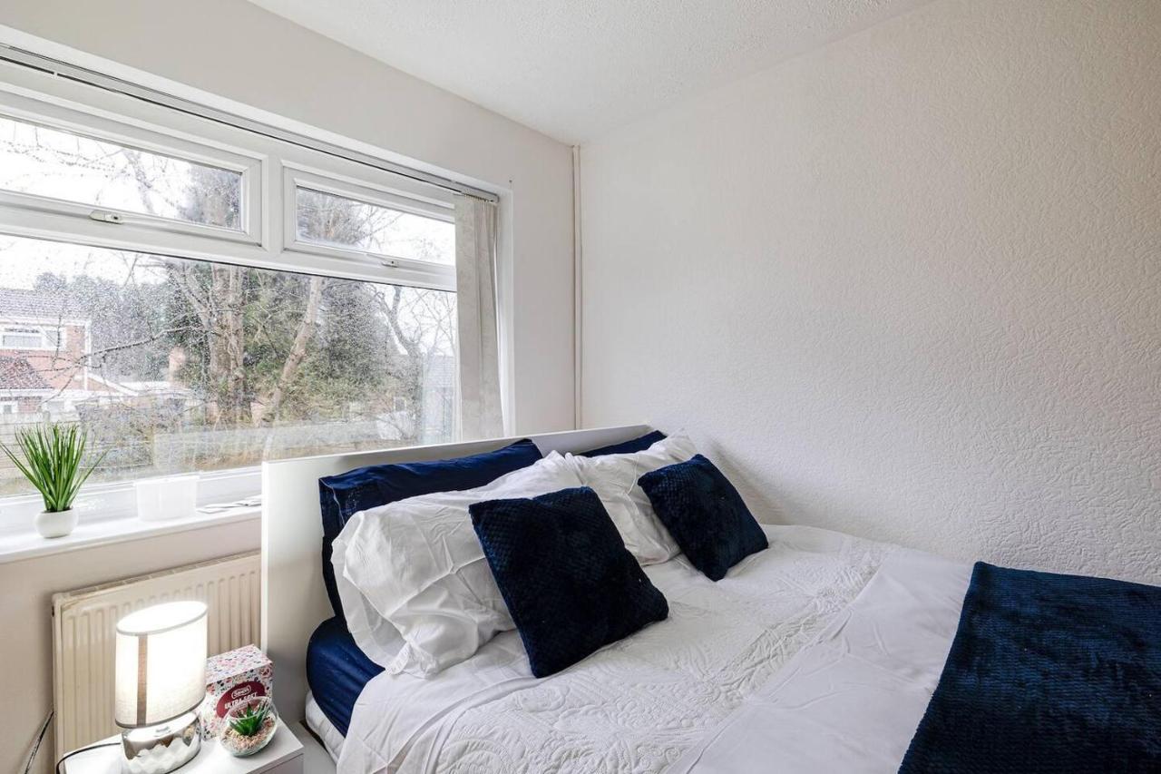 Lovely 2 Bedroom With Fireplace Manchester