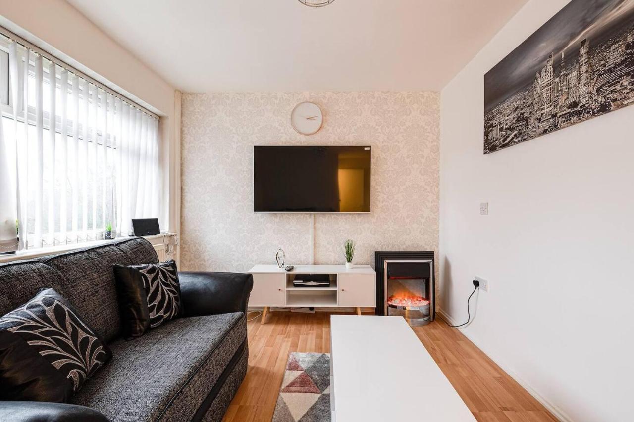 Lovely 2 Bedroom With Fireplace * Manchester