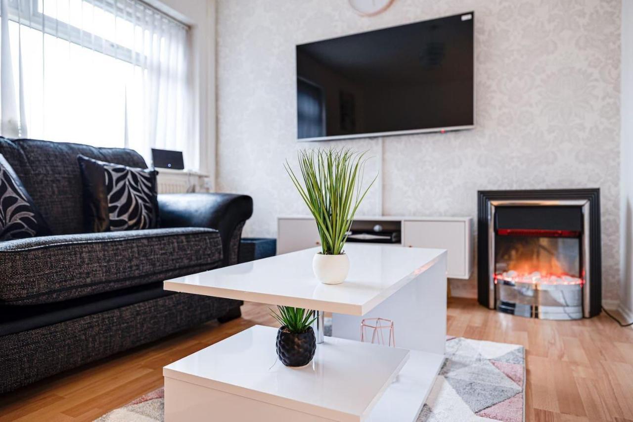 Lovely 2 Bedroom With Fireplace * Manchester