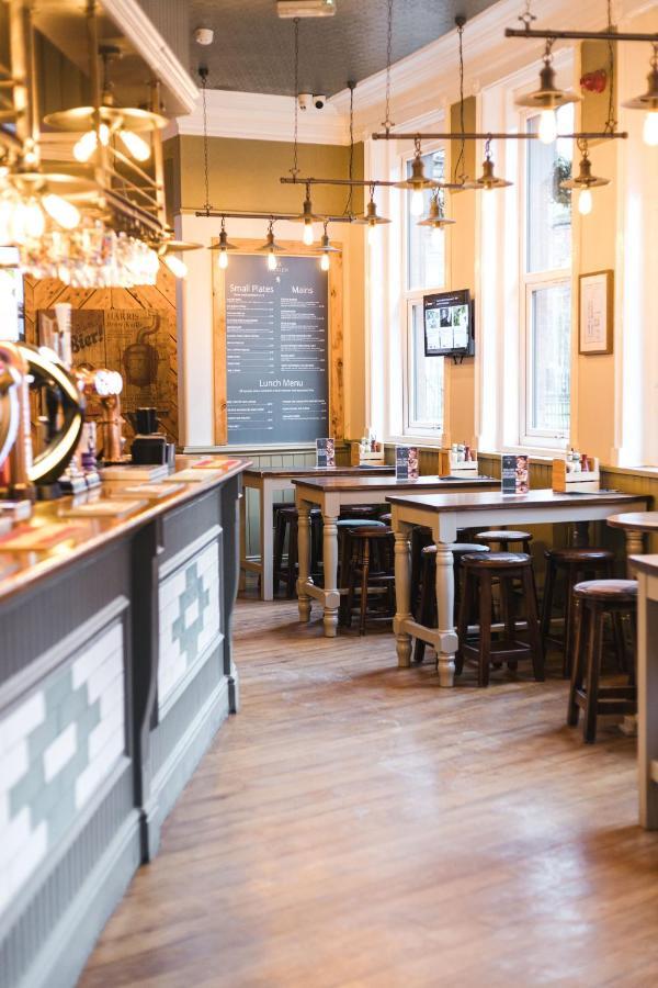 Black Lion Bed & Breakfast Manchester