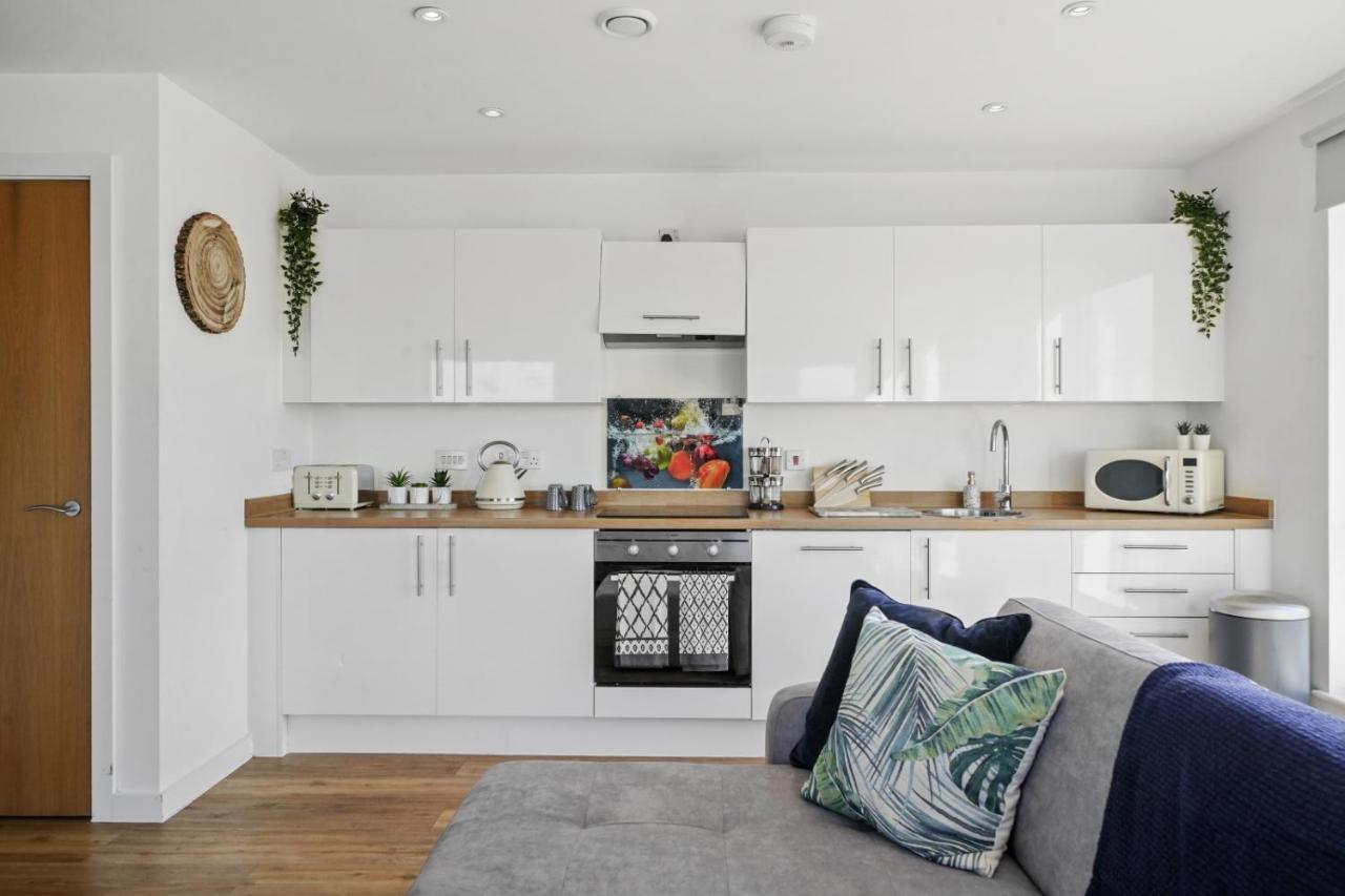 Stunning Centre Penthouse - Sleeps 10 - Parking Apartment