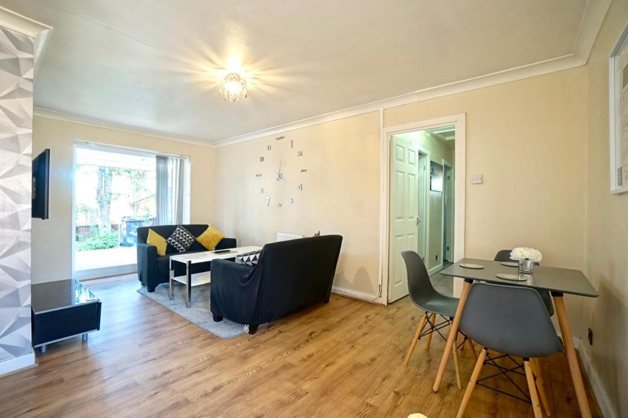 Lovely 1 Bed House Share! Free Off Road Parking! Large Rear Garden