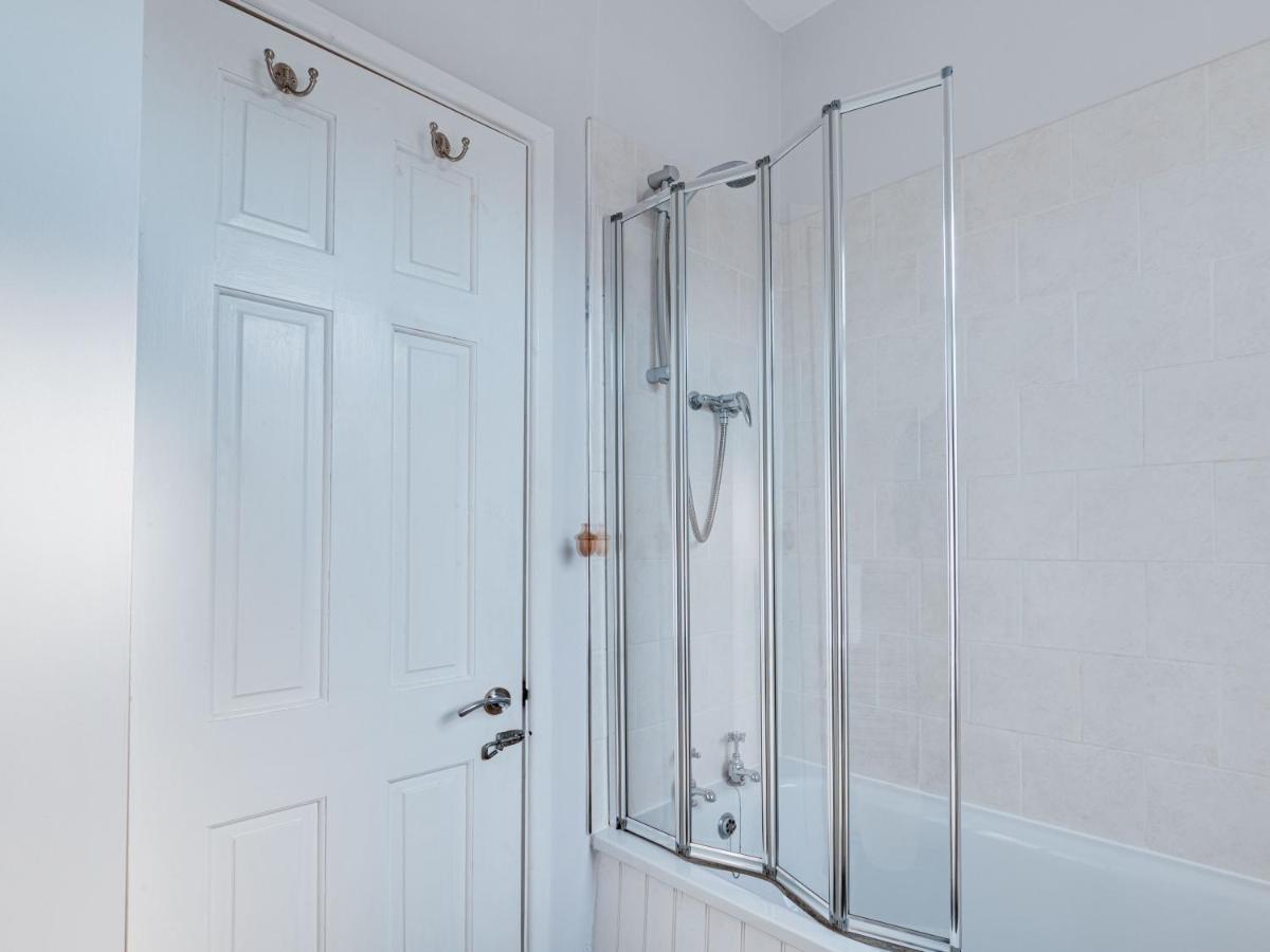 Cheerful 2 bedroom property Levenshulme *