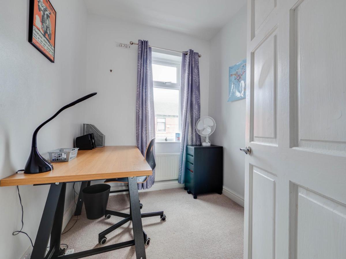 Cheerful 2 bedroom property Levenshulme * Manchester