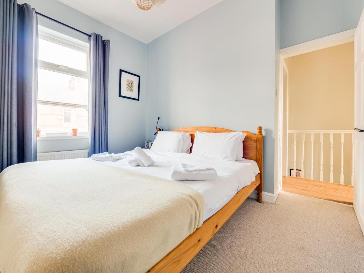 Vakantiehuis Cheerful 2 bedroom property Levenshulme