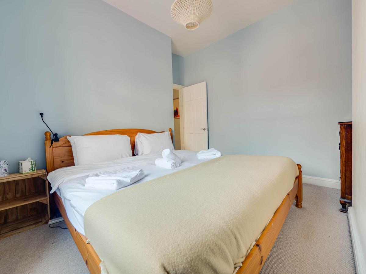 Cheerful 2 bedroom property Levenshulme Vakantiehuis *