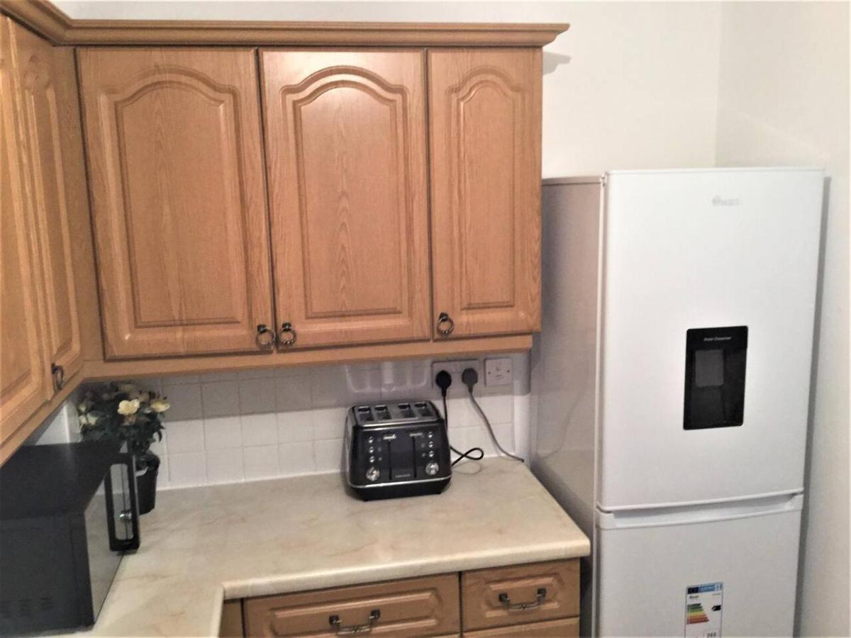 Quiet Residential Area Within Easy Reach To Town Vakantiehuis