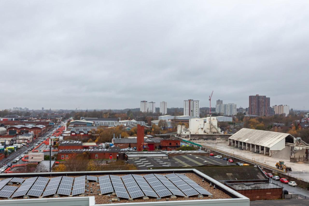 Contemporary 2 Bedroom Duplex In Salford Manchester