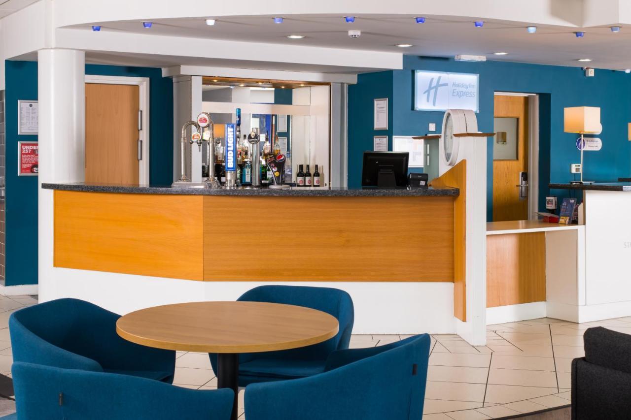 Express East By Ihg Hotel 3*