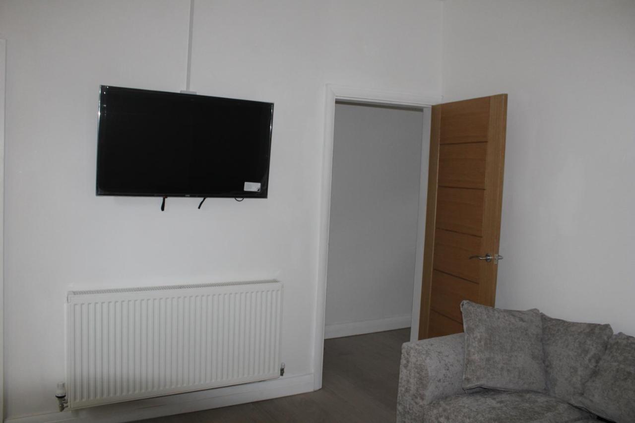 Beautiful, Spacious, Old Trafford Holiday home Manchester