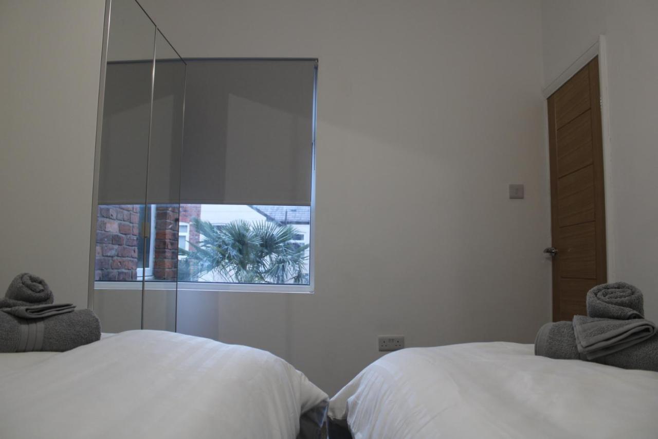 Beautiful, Spacious, Old Trafford Holiday home Manchester