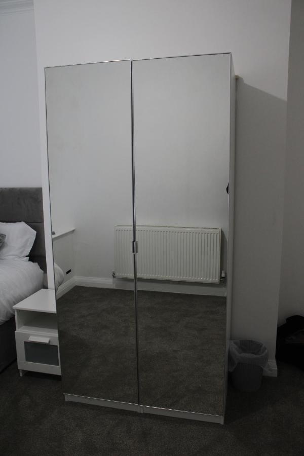 Beautiful, Spacious, Old Trafford Holiday home *