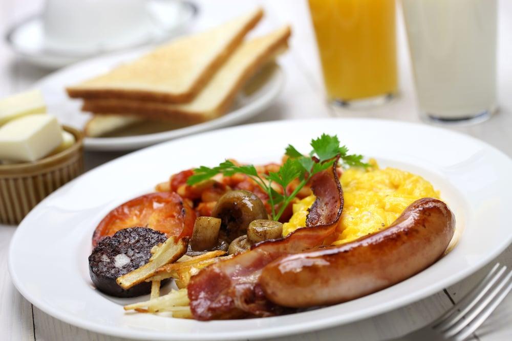 Hotel Copthorne Salford Quays 4*