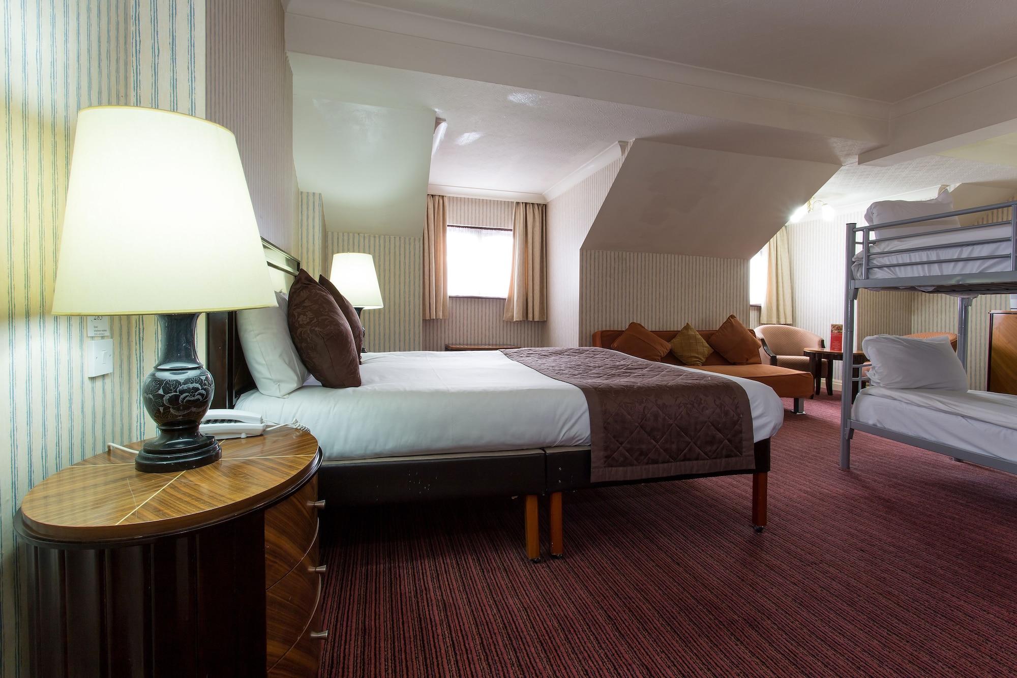 Britannia Country House & Spa Hotel 3*