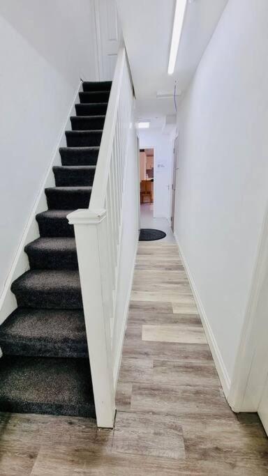 Bijou Studio Flat Curry Mile - Newly Renovated - Free Parking