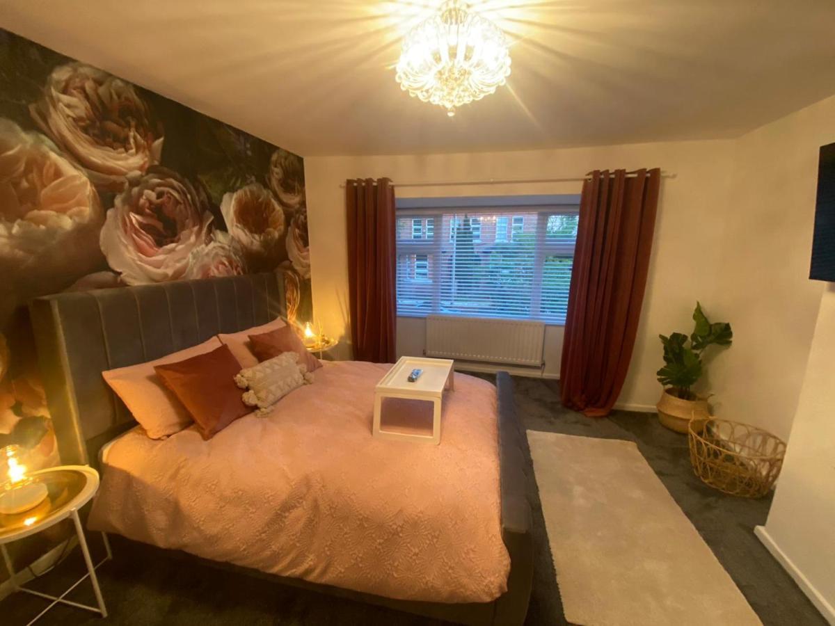 Charming 3-bed House Near Central Vakantiehuis *