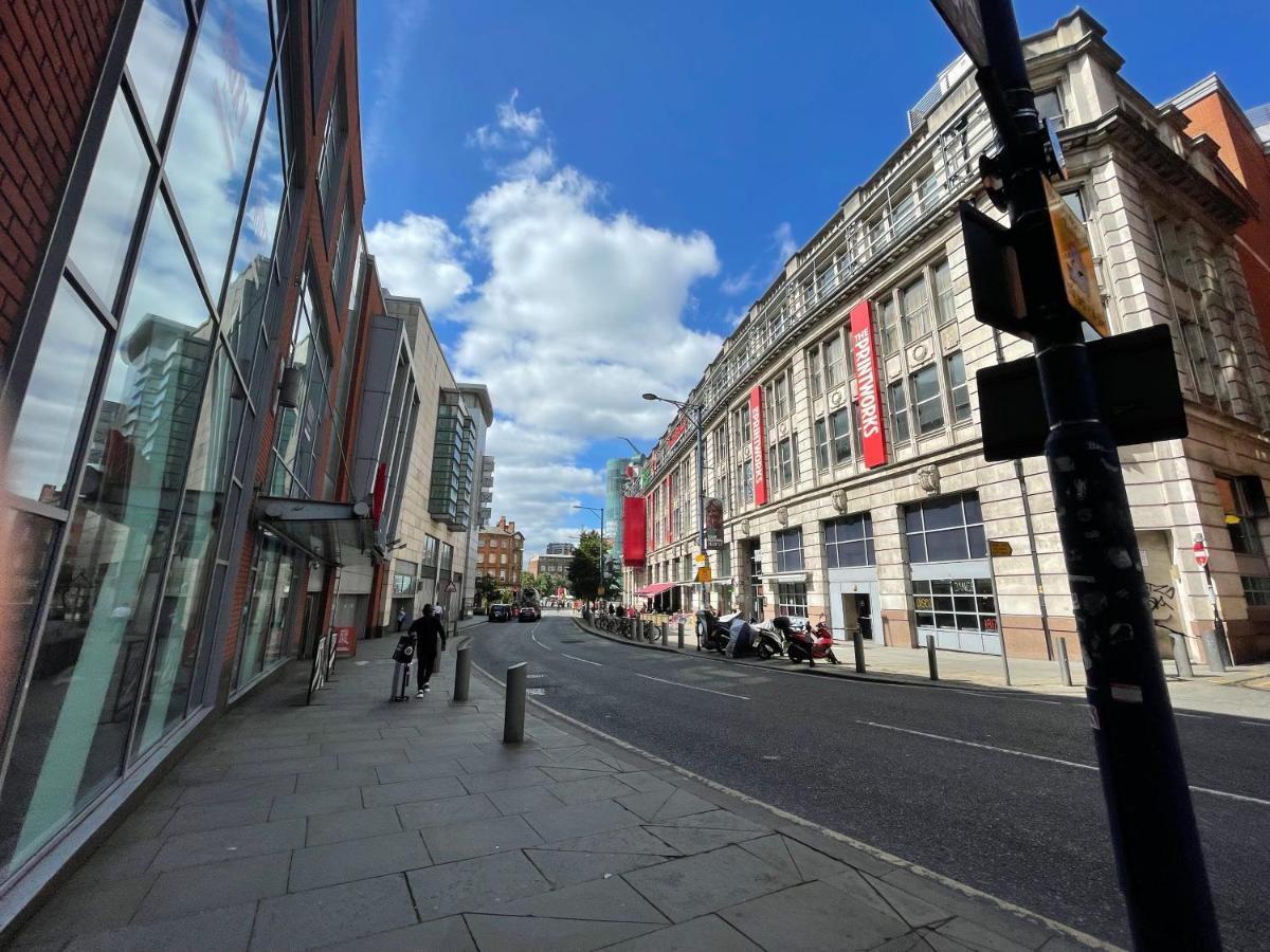 Apartment Two Bedrooms Flat - Centre *