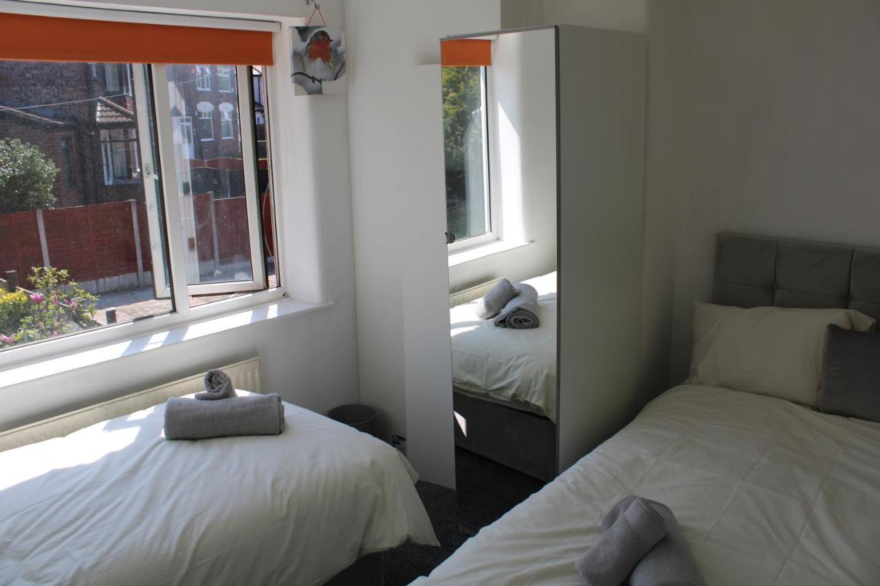 Beautiful 3 Bedroom House With Parking