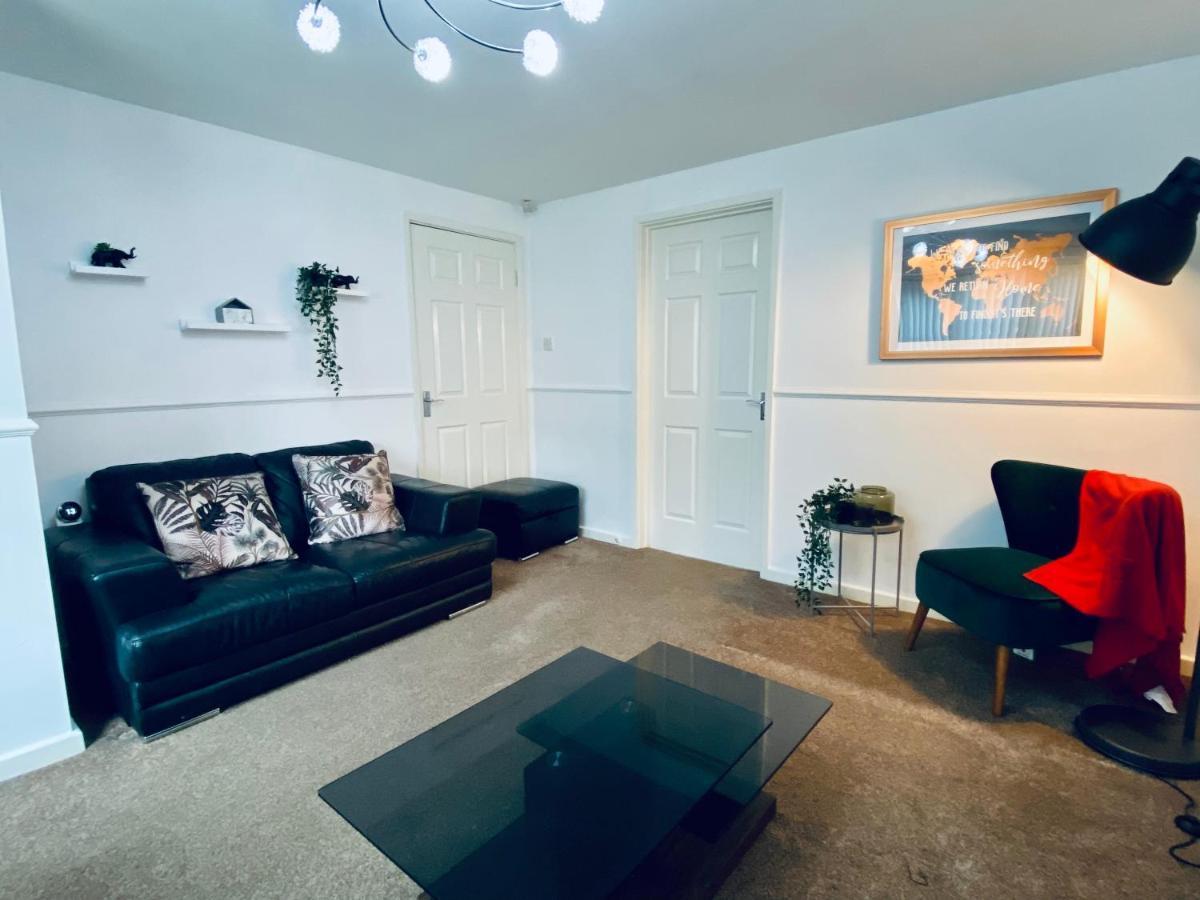 Comfortable House With Conservatory & Parking Appartement *