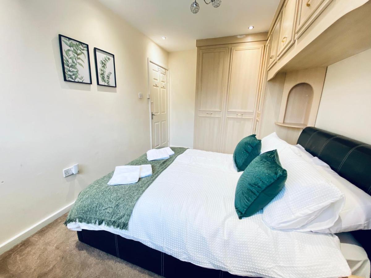 Comfortable House With Conservatory & Parking Appartement *