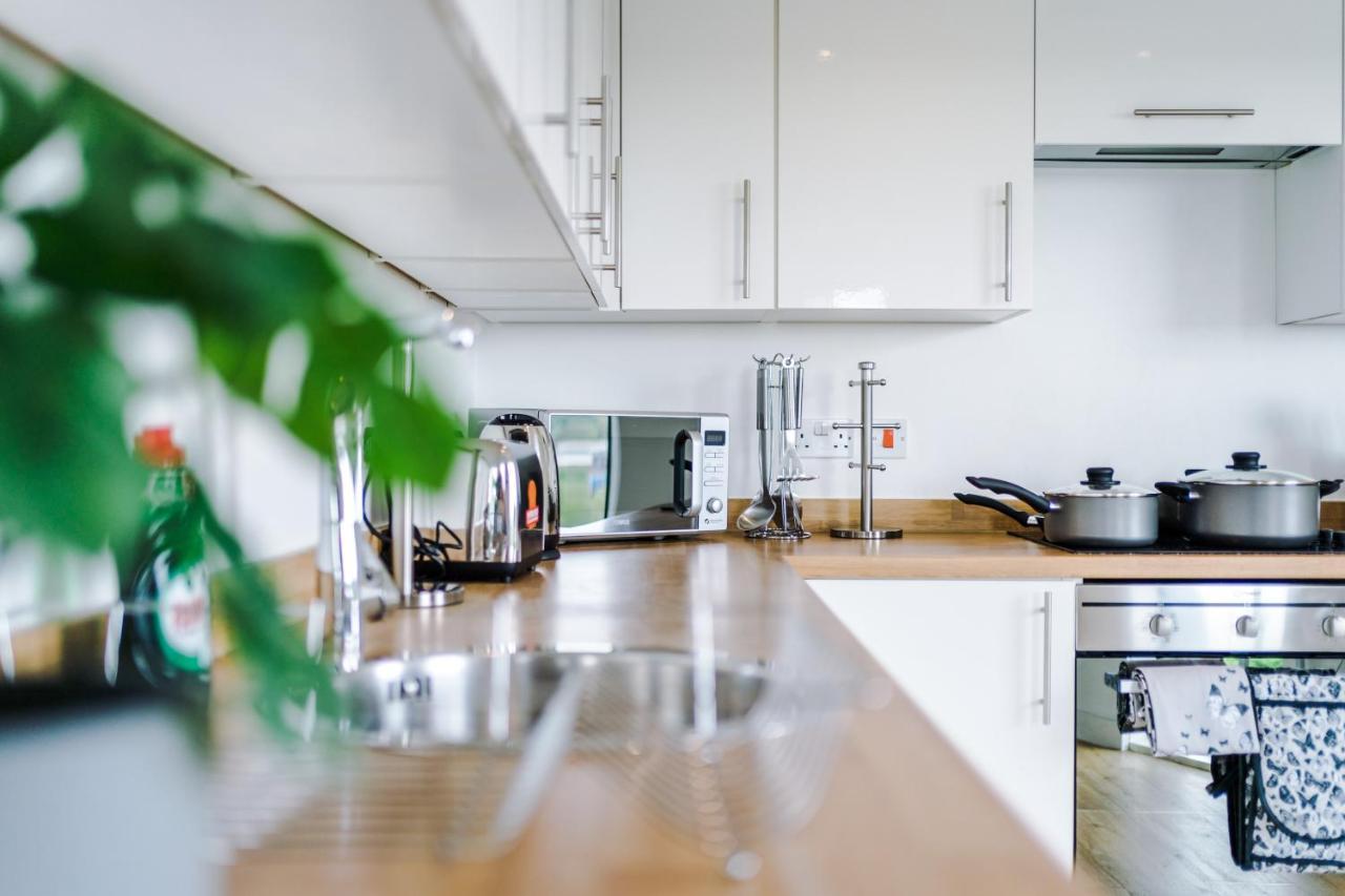 Apartment Stunning Scandi Centre Penthouse - Sleeps 10 - Parking Manchester