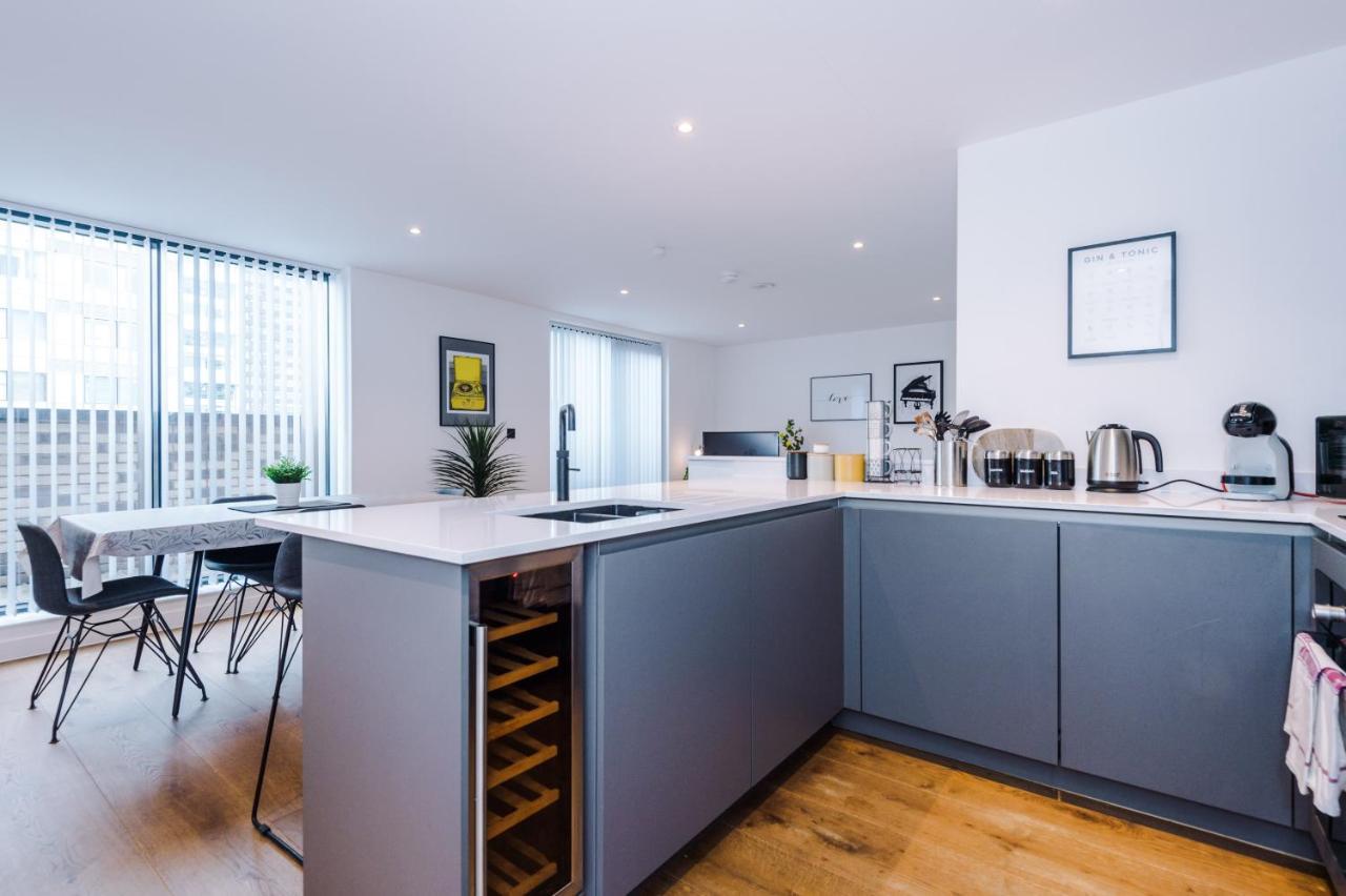 Hilltop Serviced - Piccadilly Apartment Manchester
