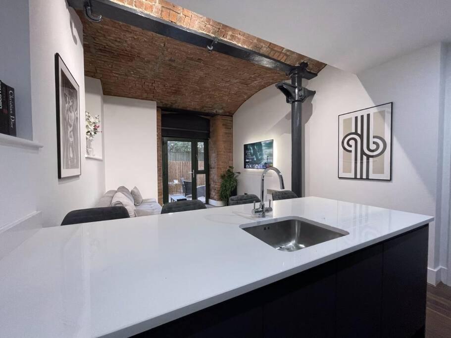 Cavern By The Heim Residences Apartment