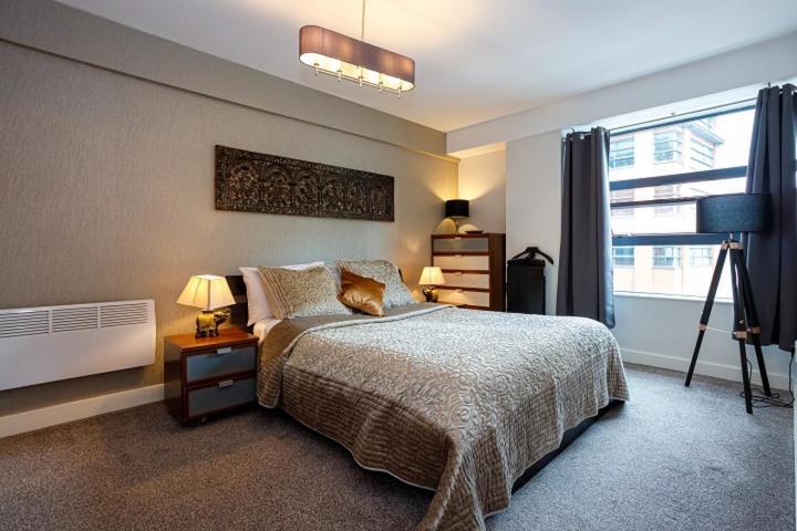 2 Bedroom Apt, With Parking. Northern Quarter Apartment Manchester