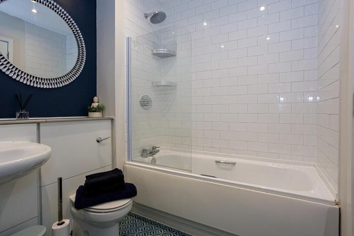 2 Bedroom Apt, With Parking. Northern Quarter Apartment *