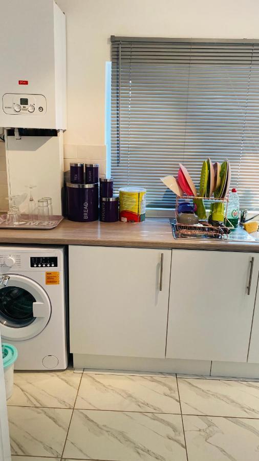 Beautiful Basement En-suite Homestay