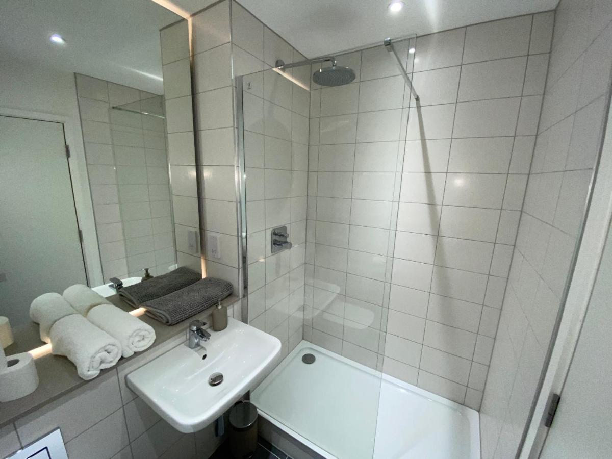 Modern 2 Bedroom Central Apartment Manchester