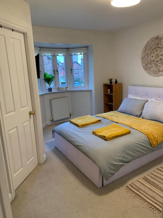 Spacious And Amazing 4 Bedroom Detached House Holiday home *