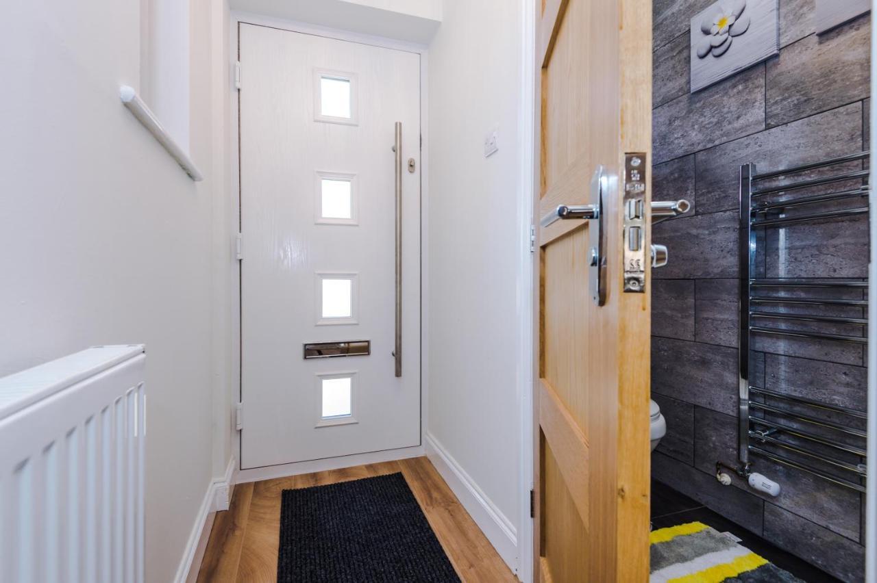Holiday home Stylish 4 Bedroom Close To City Centre *