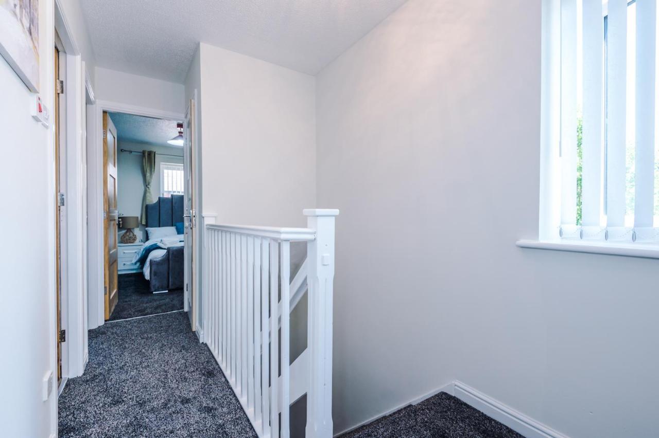 Holiday home Stylish 4 Bedroom Close To City Centre