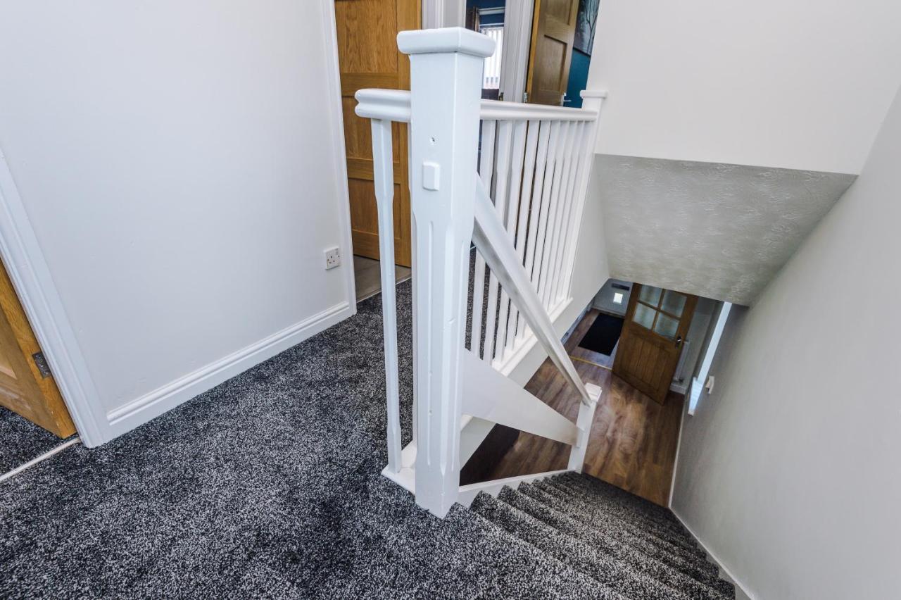 Holiday home Stylish 4 Bedroom Close To City Centre