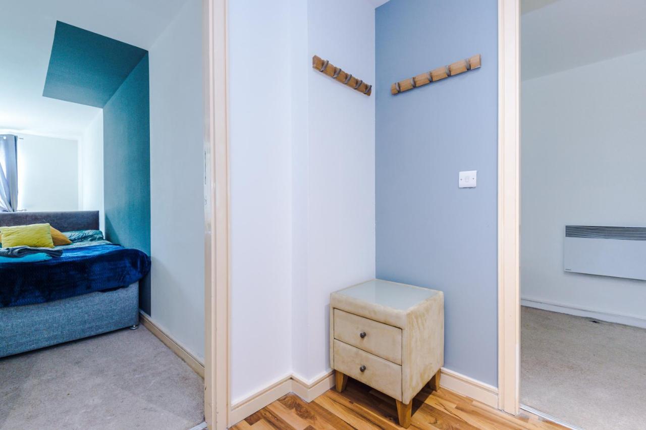 Spacious - Sleeps 9 Apartment