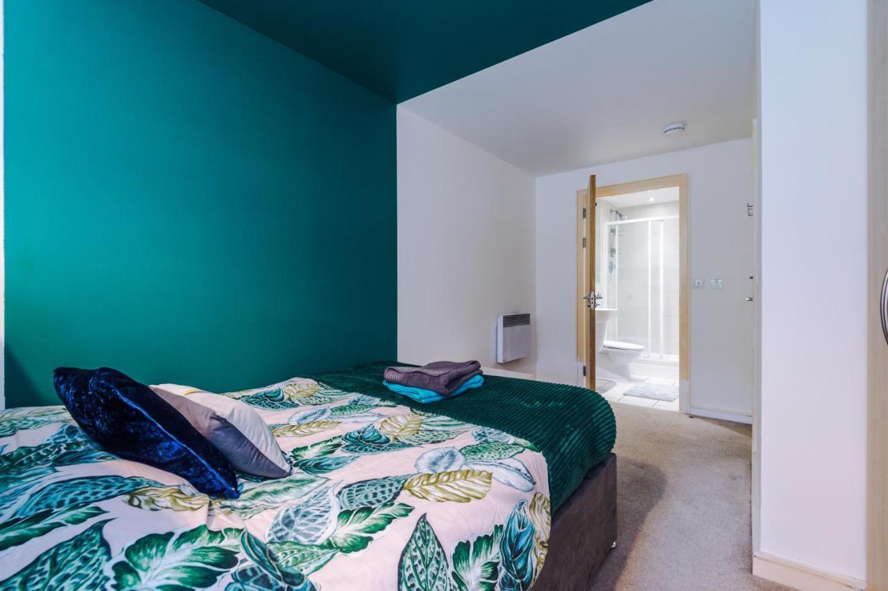 Apartment Spacious - Sleeps 9 *