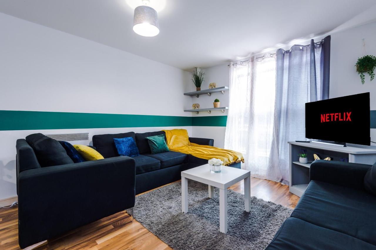 Apartment Spacious - Sleeps 9 *