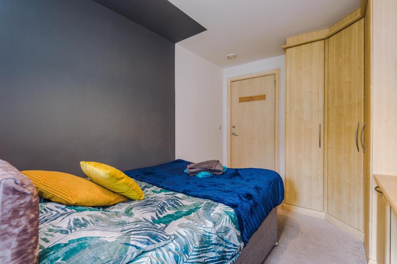 Spacious - Sleeps 9 Apartment
