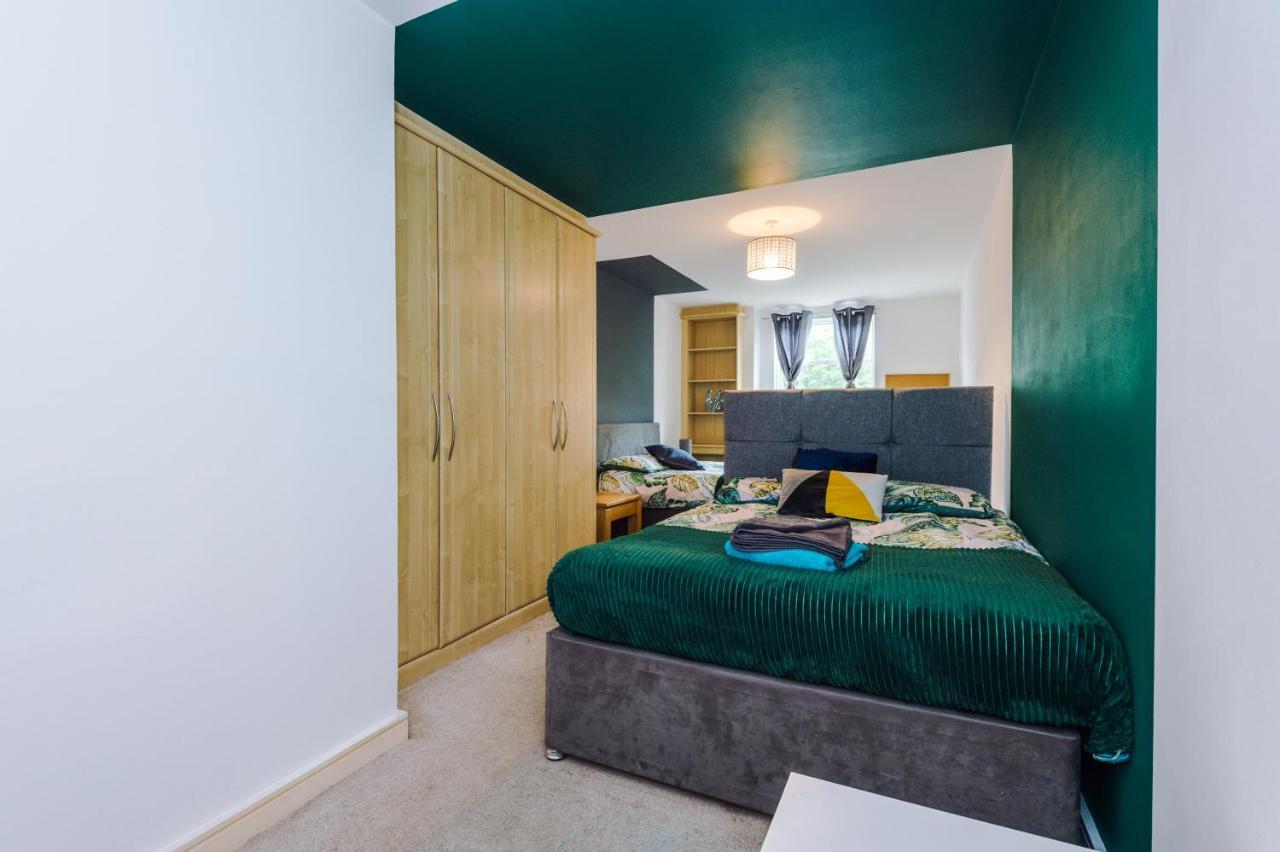 Spacious - Sleeps 9 Apartment