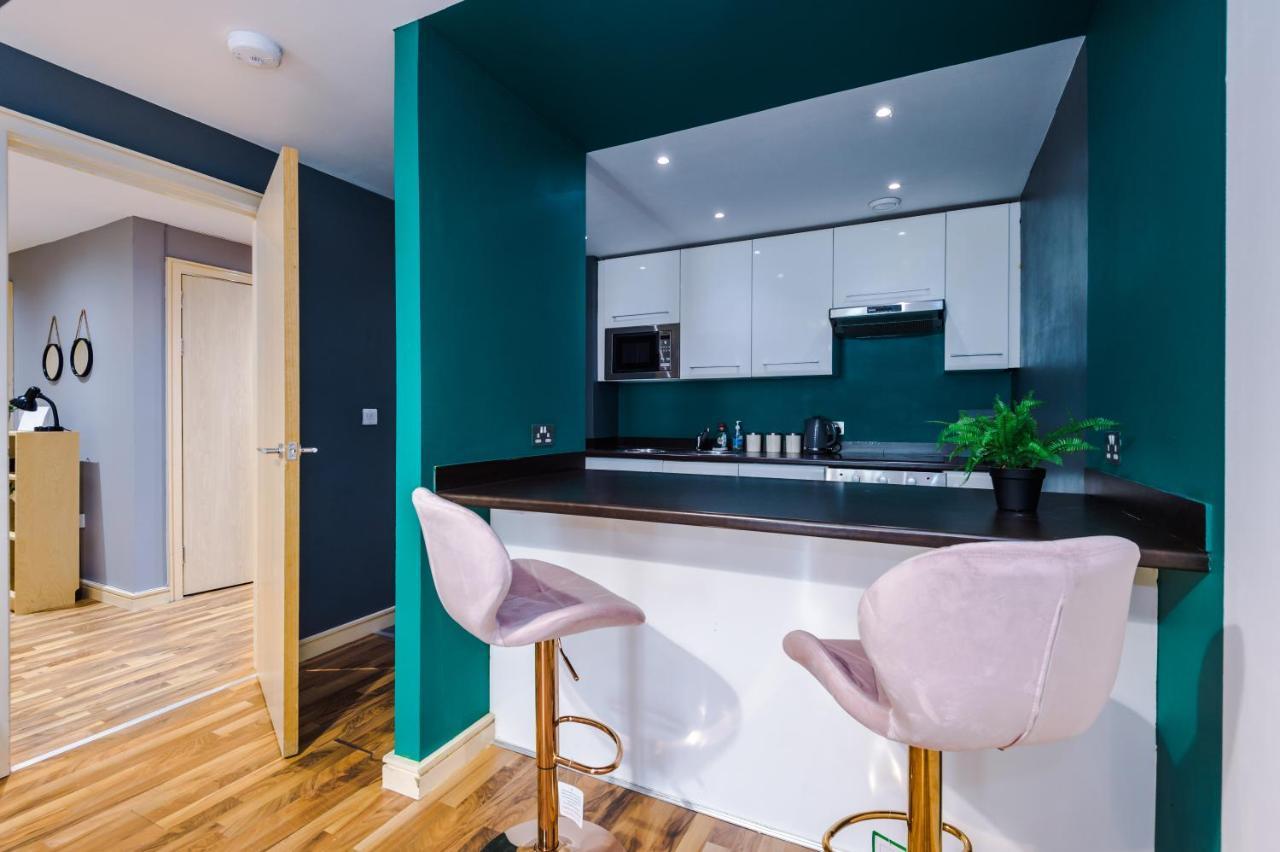 Apartment Spacious - Sleeps 9 *