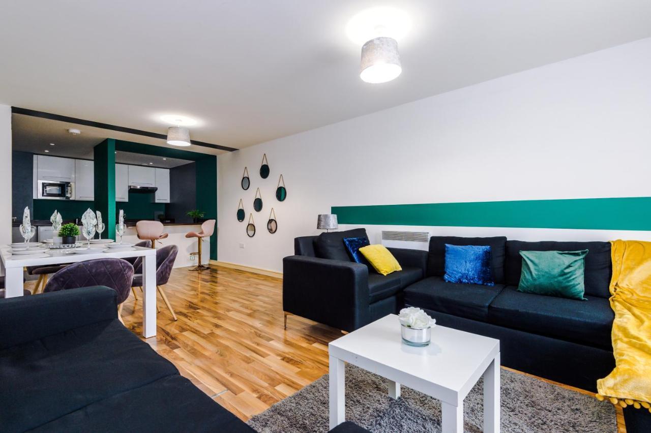 Spacious - Sleeps 9 Apartment *