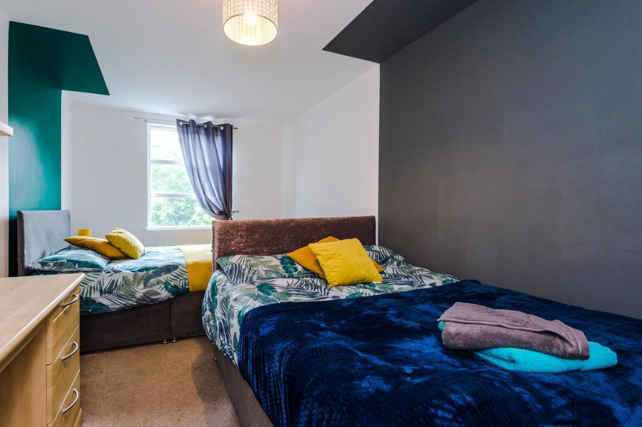 Spacious - Sleeps 9