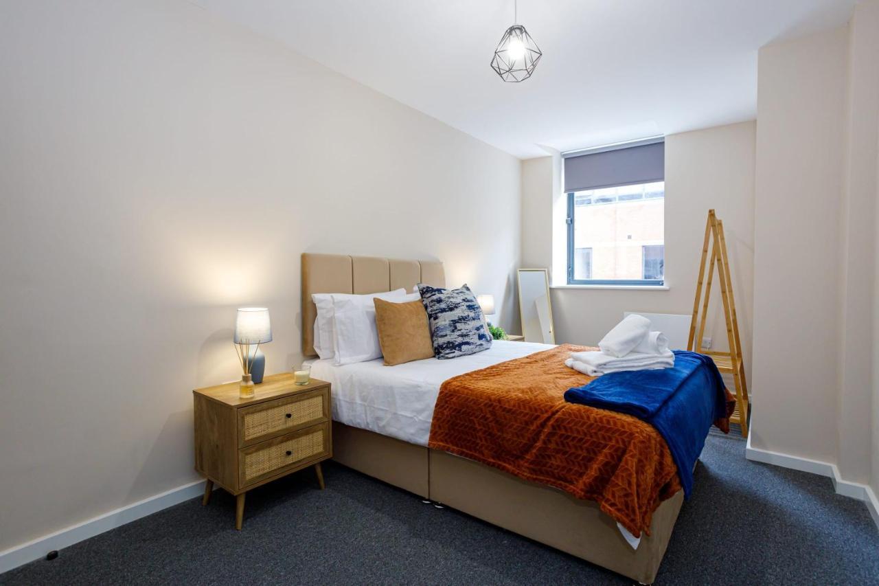 Bright And Modern 2 Bedroom Apartment