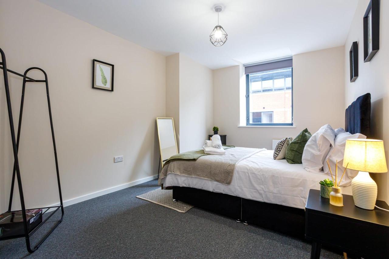 Bright And Modern 2 Bedroom Apartment Manchester