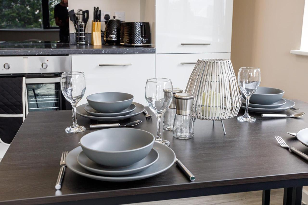 Apartment Bright And Modern 2 Bedroom *